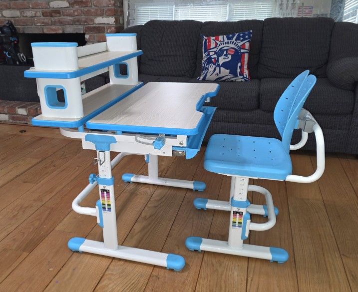 Kids Desk & Chair