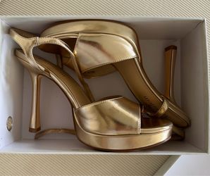 Gold Chunky heels size 8.5