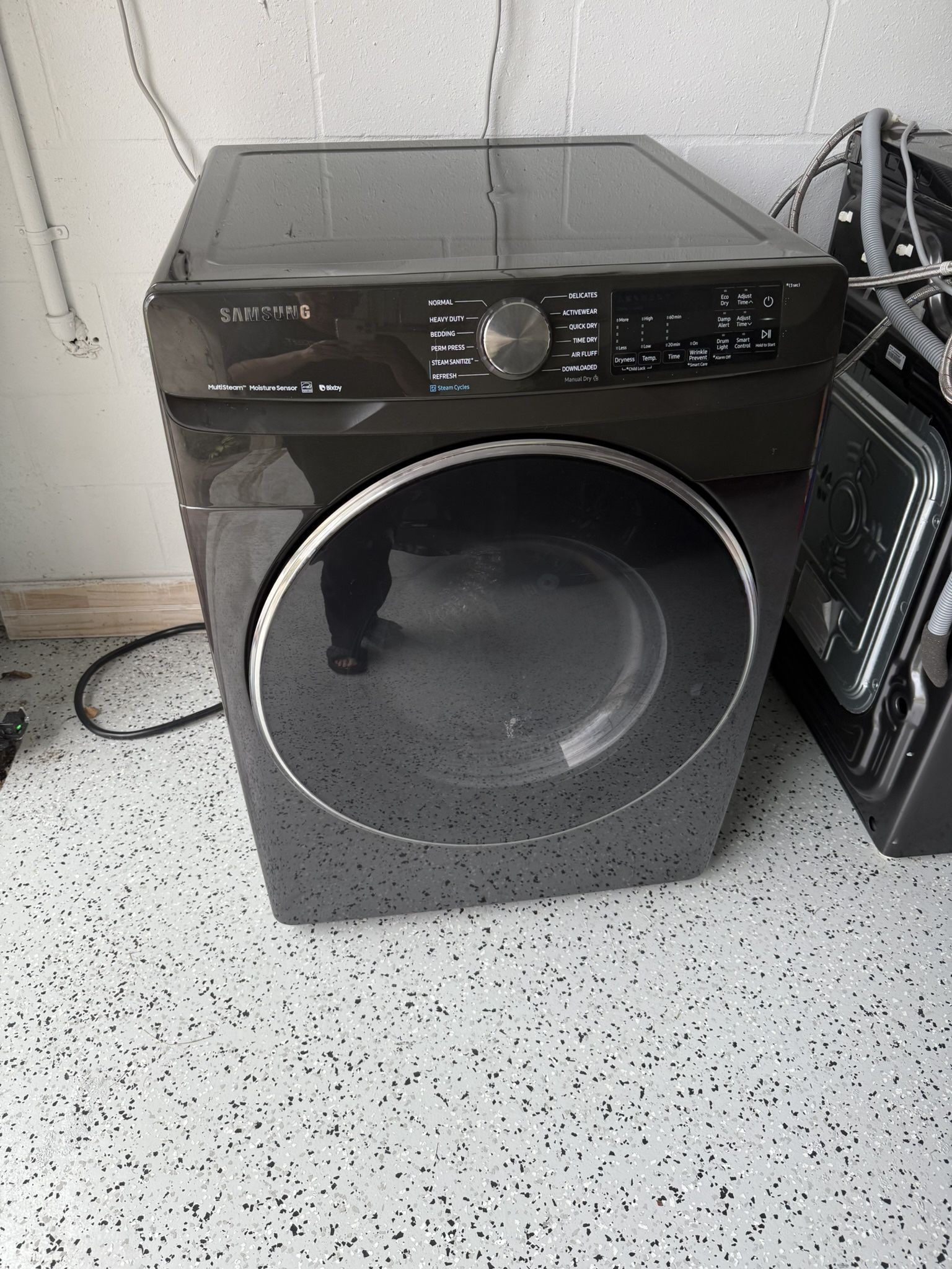 Electric Clothing Dryer