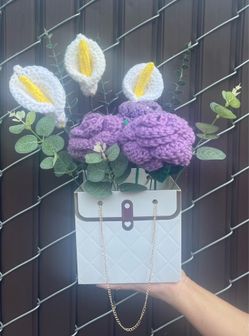 Flower crocheted bags