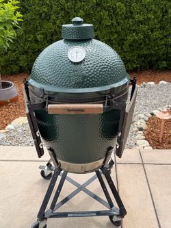 💥 Big Green Egg Grill (Large) - Near Mint Condition + Accessories!
