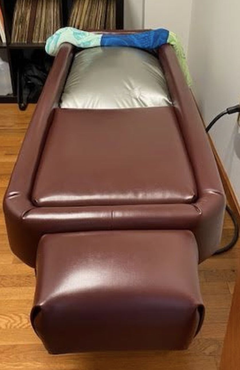 Deal of the DAY!! Hydrotherapy massage Table