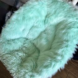 Fluffy Lounge Chair