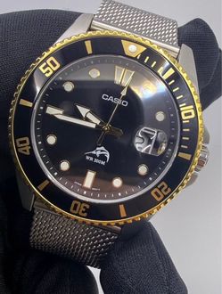 Casio Duro Black & Gold – Sapphire Crystal – Milanese Bracelet – Full Set