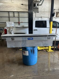 Cross Bed Low Profile Single Lid Aluminum Tool Box