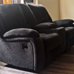 Reclining Loveseat Sofa – Great Condition!