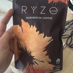 Ryze coffe efectivo para darte energía y ayudarte a ir al baño te desinflama el estómago