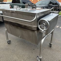 Gas Tilt Skillet 40 Gal MESSAGE FOR PRICING 