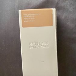 Haus Labs Triclone Skin Tech Foundationd