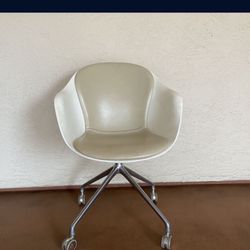  One Adelaide Office Desk Chair by Henrik Pedersen 