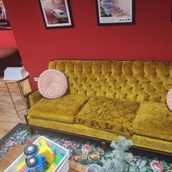 Retro Couch For Sale 