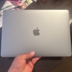 Mac Book Air 13 inch 