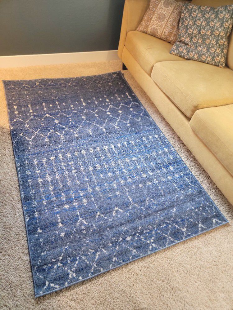 New Moroccan Rug 4 X 6, Blue/White

