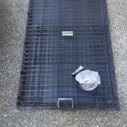 Dog Crate with Attachable Bowls And Cover. 