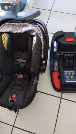 Carseat con base para carro y coche incluído