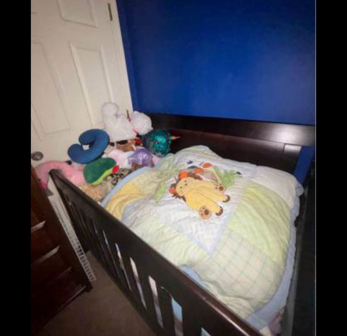 Brown Wooden 4-in-1 Convertible Crib(READ DESCRIPTION)