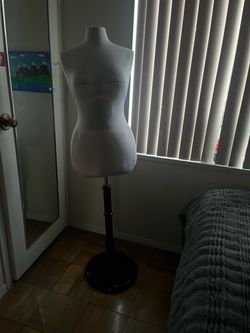 Female Dress Form Mannequin with Stand