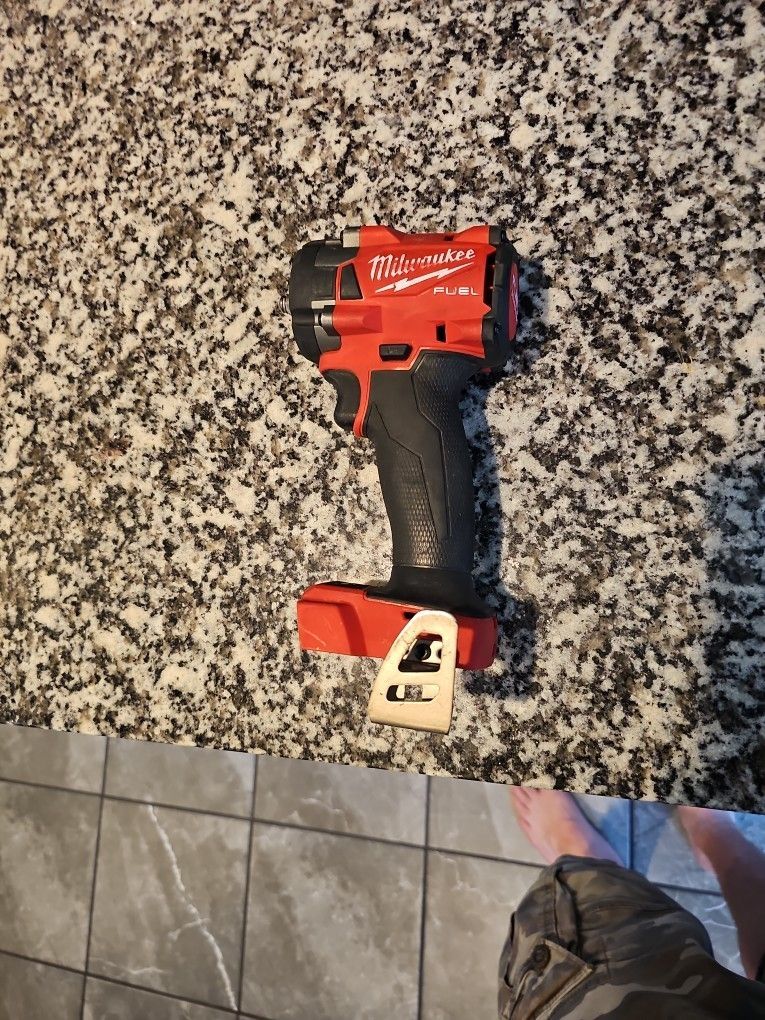 Milwaukee M18 FUEL 3/8 Impact