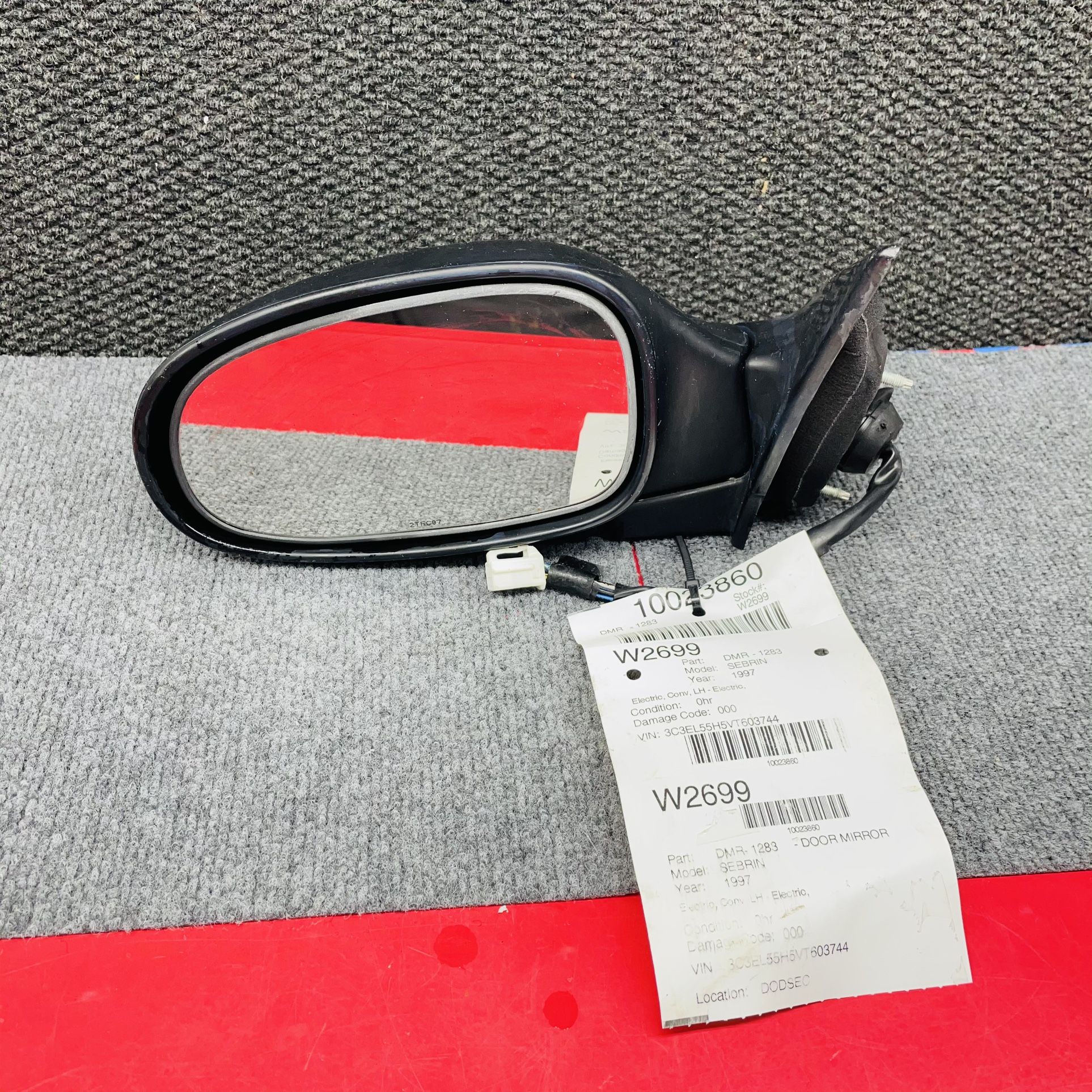 96-00 Chrysler Sebring Convertible Driver's Left Side View Mirror W/Broken Tip