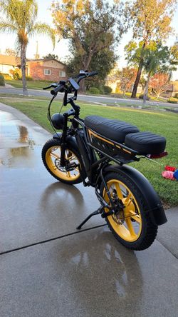 Fat Tire Electric Bike Moped Style
