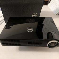 M900HD Portable LED Projector