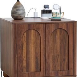 1Pc Bed Side Table with Charging Station, Mid Century Modern Nightstand with 2 Doors