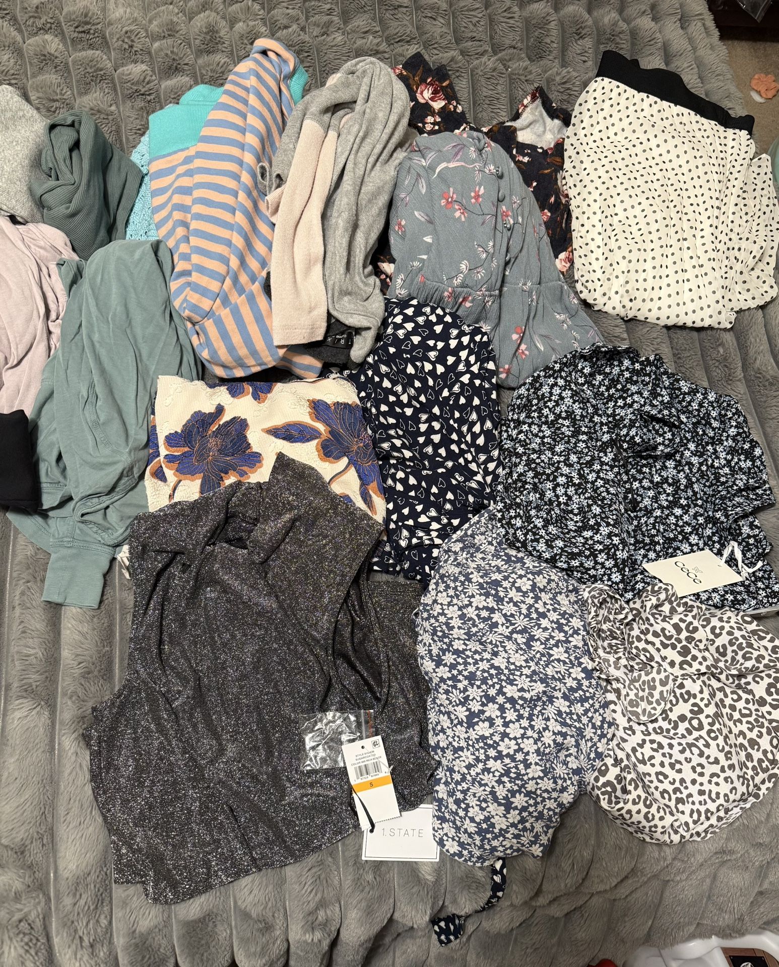 Women’s clothes Size S