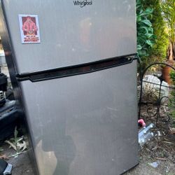 Medium Size Refrigerat