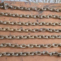 Heavy Duty Tow Chain. 20 Feet. In Good Condition 