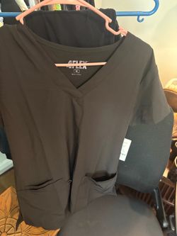 4Flex Black V-Neck Scrub Top Medium