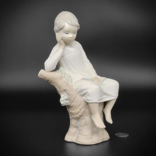 Lladro Figurine #4876 - Thinker Little Boy

