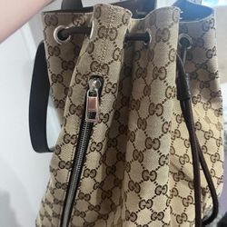 GUCCI WOMENS BACK PACK MEDIUM New!