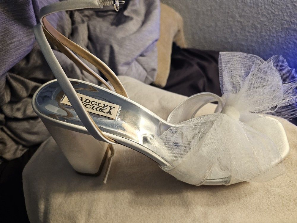 Bradley Mishka NIB 8 1/2