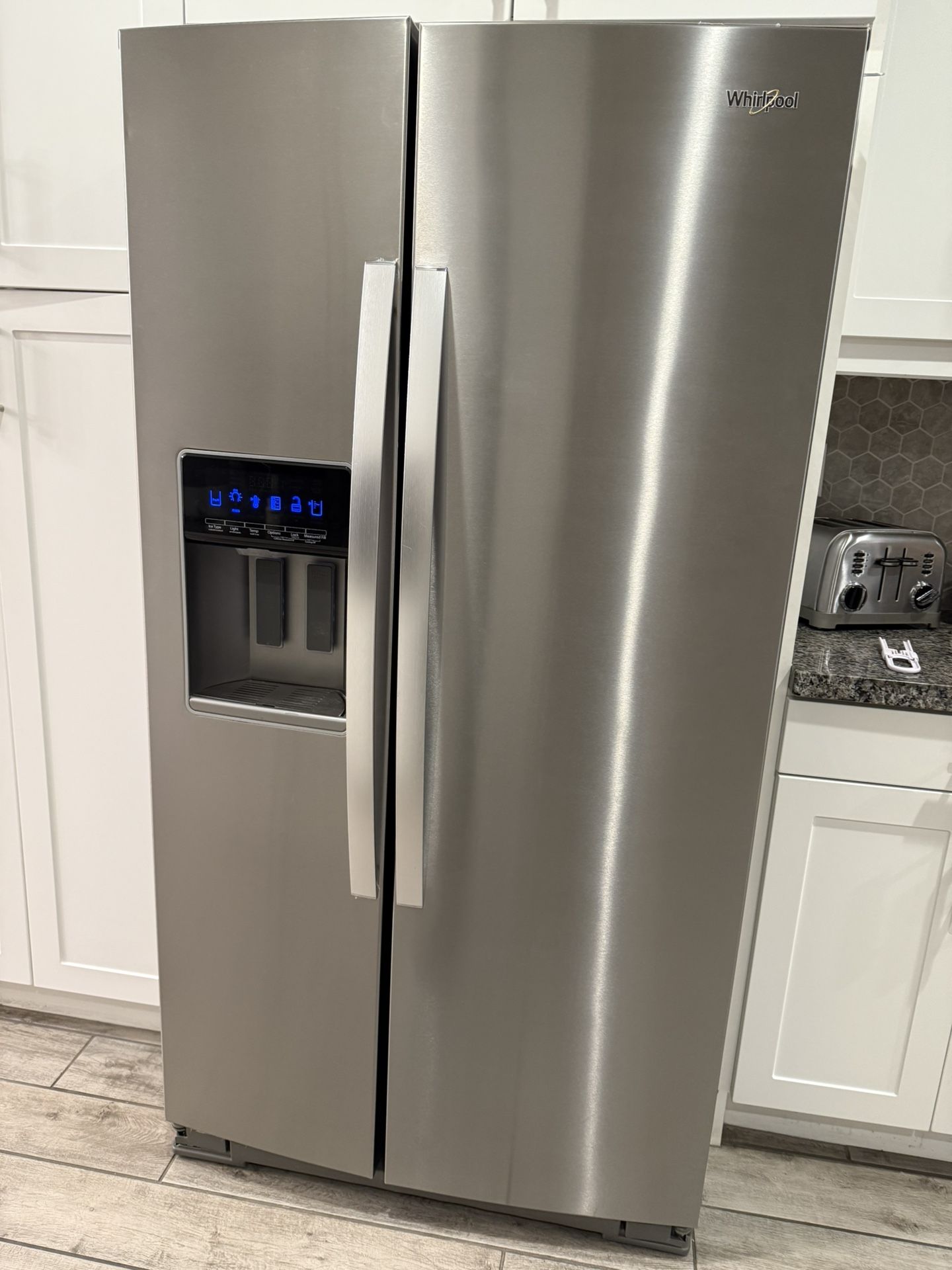 Whirlpool Fridge 28 Cu Ft
