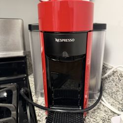 Nespresso Coffee Machine Evoluo Shiny Red