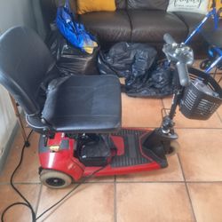 Pride Go-Go Elite Traveller 3-Wheel Mobility Scooter