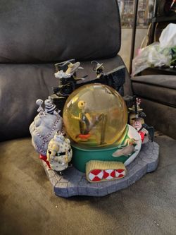 Nightmare before Christmas snowglobe