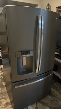 DOUBLE DOOR GE REFRIGERATOR