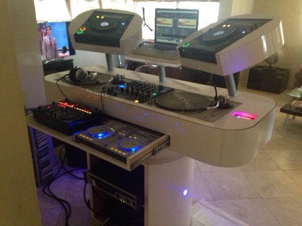 Pioneer Dj Equipment With Dj Booth For Sale In Aventura Fl Offerup