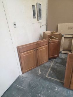 Base cabinets & upers