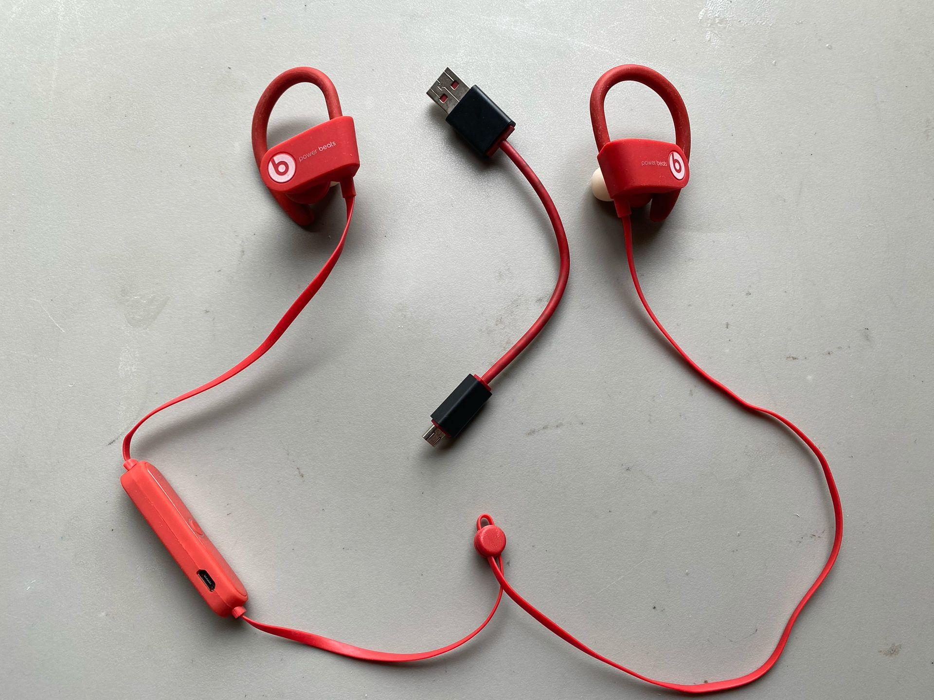 Powerbeats  Wireless Earbuds 