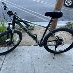 Schwinn Mountain Bike 
