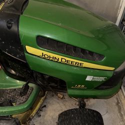 John Deere Lawnmower (used)