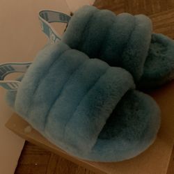 Ugg slippers 