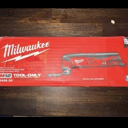 Milwaukee Oscillating Multi-Tool