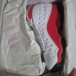 Jordan 13 Teue Reds.. Size 10 Men
