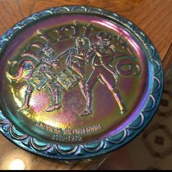 8”  AMERICAN BICENTENNIAL SPIRIT OF '76- 1976 Blue  Carnival Glass Plate