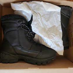 Mens Snow Boots Size 8.5