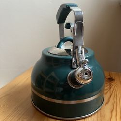 Large Green Kettle 