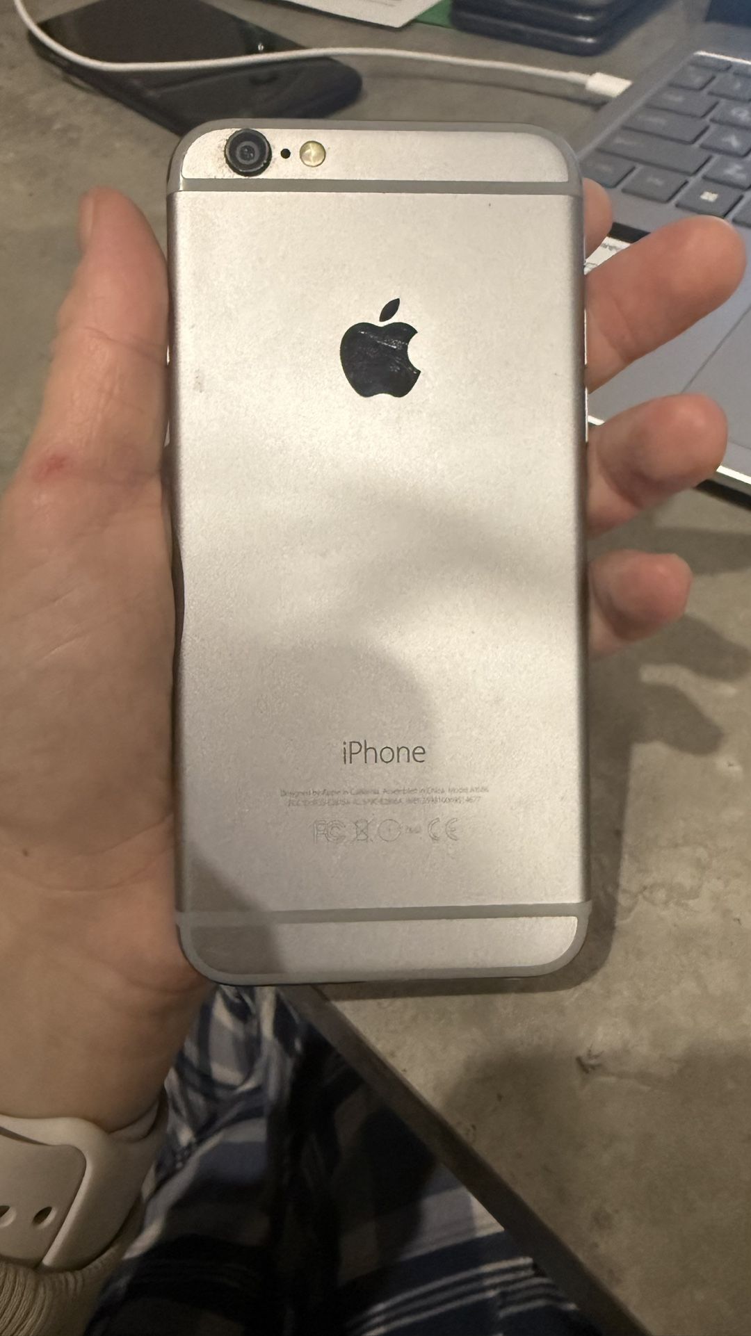 iPhone 6, 16 Go